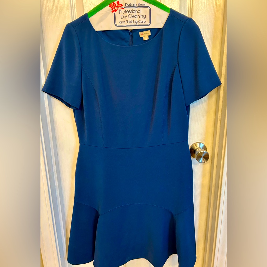 Kick Pleat Blue Beauty. Size 10